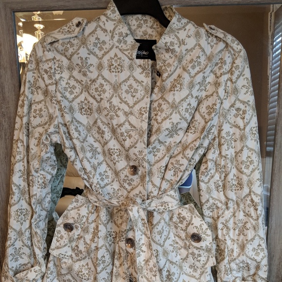 Women's jacket - Picture 4 of 7